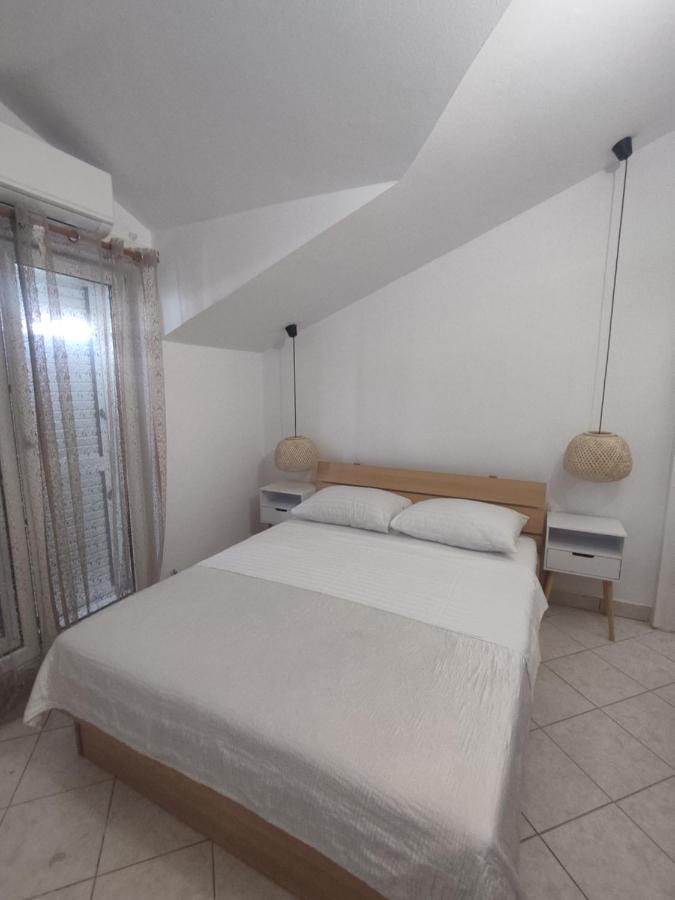 Apartments Villa Dalmatina 沃迪切 外观 照片