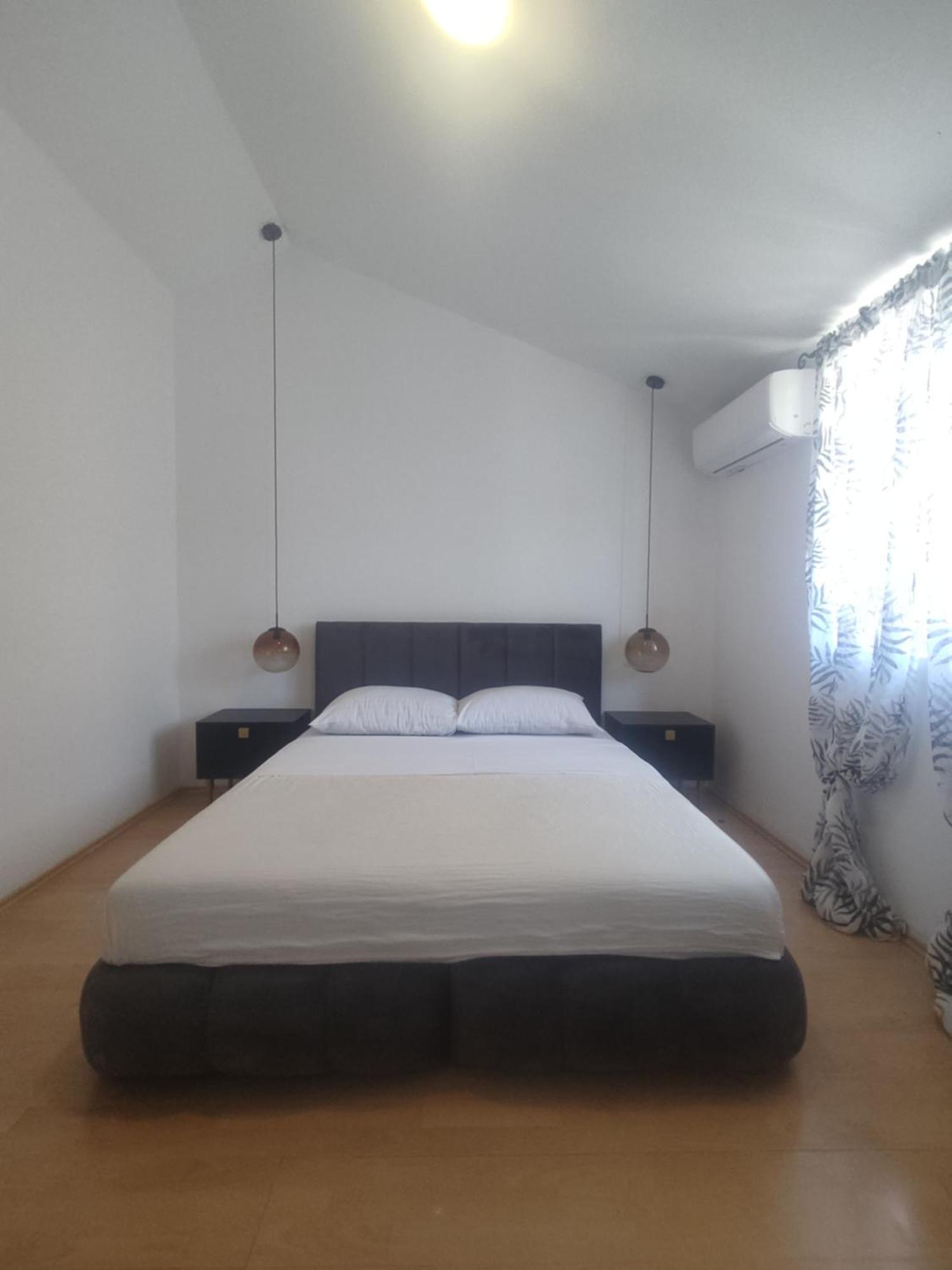 Apartments Villa Dalmatina 沃迪切 外观 照片
