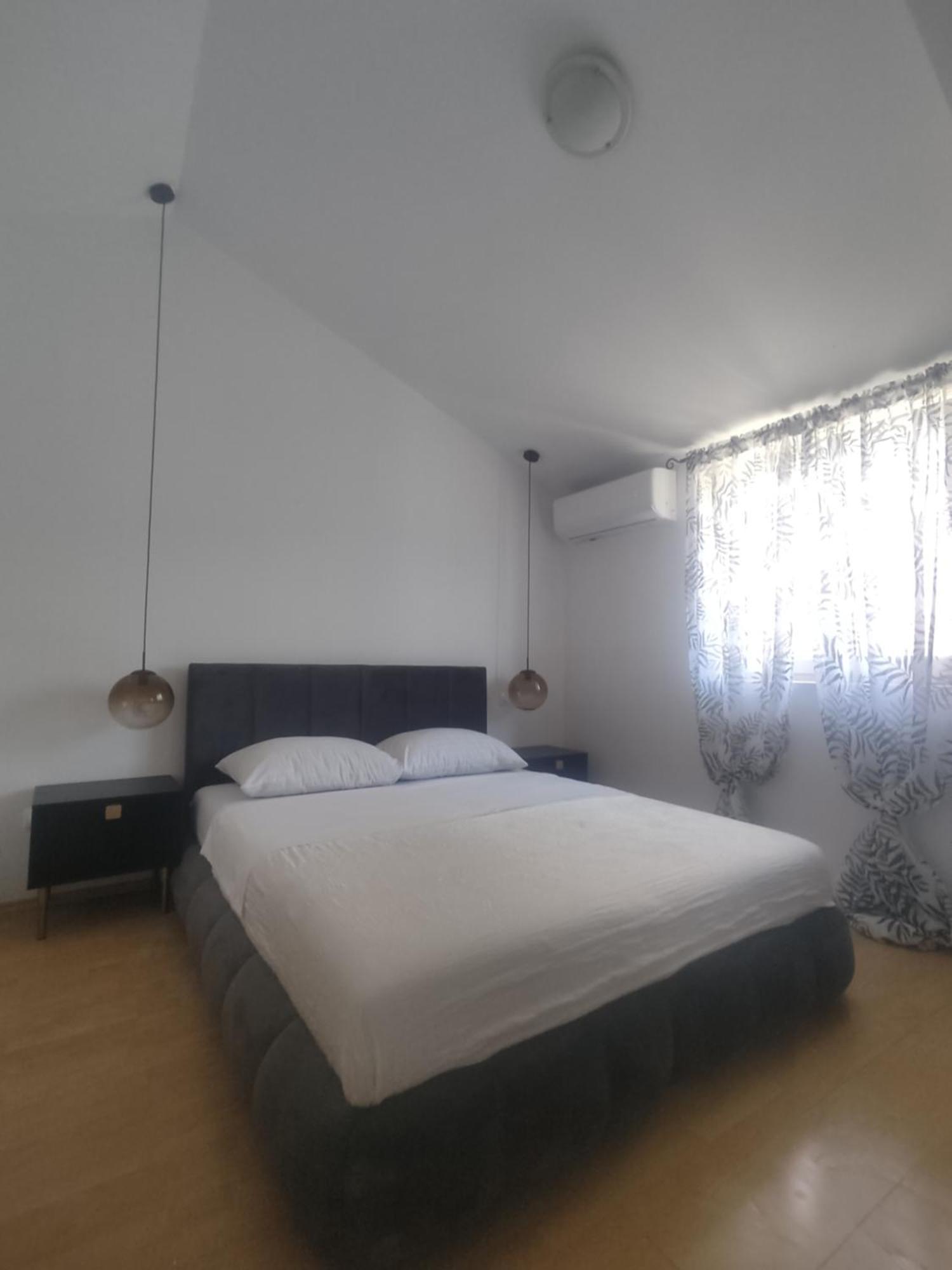 Apartments Villa Dalmatina 沃迪切 外观 照片