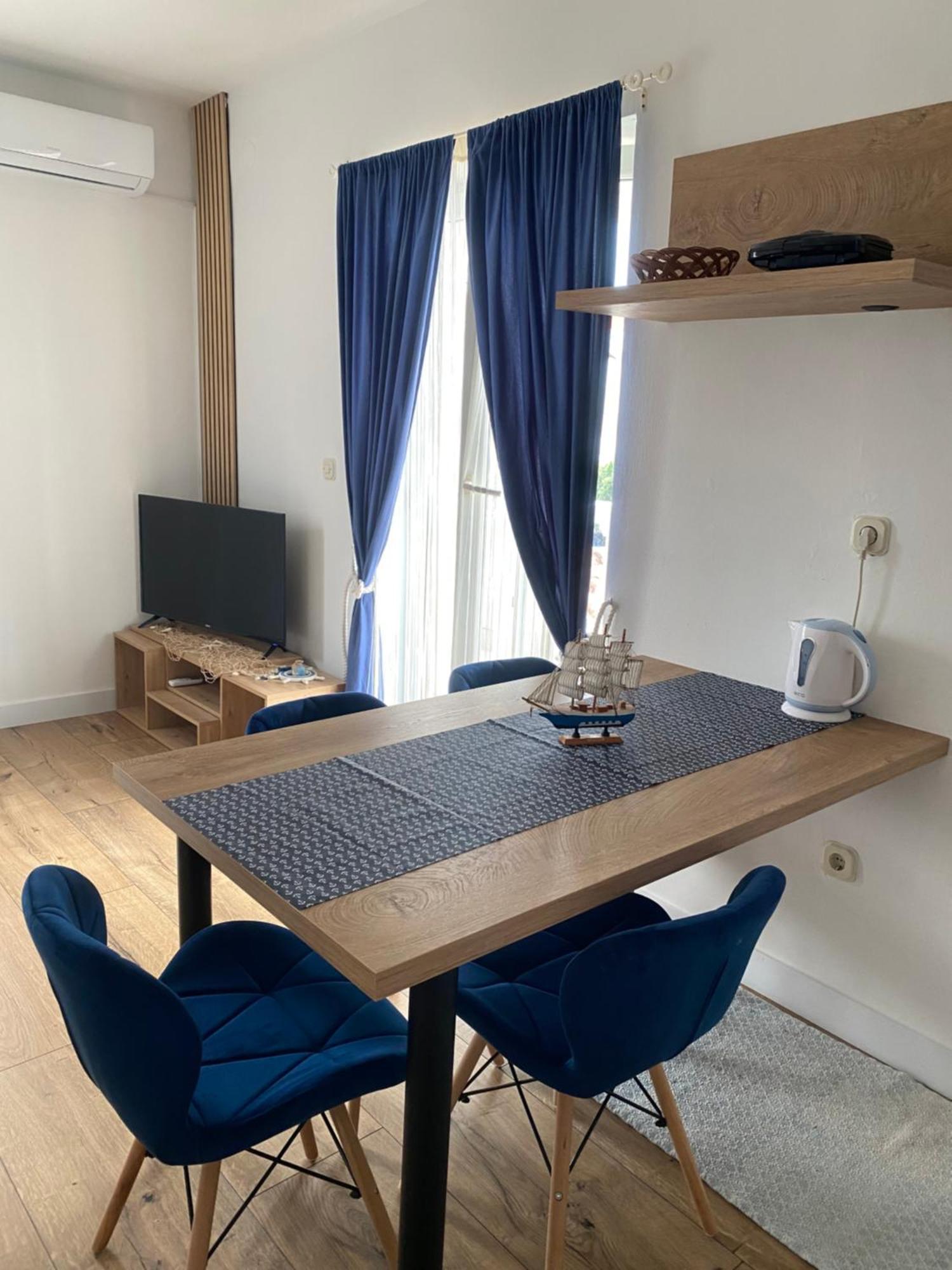 Apartments Villa Dalmatina 沃迪切 外观 照片