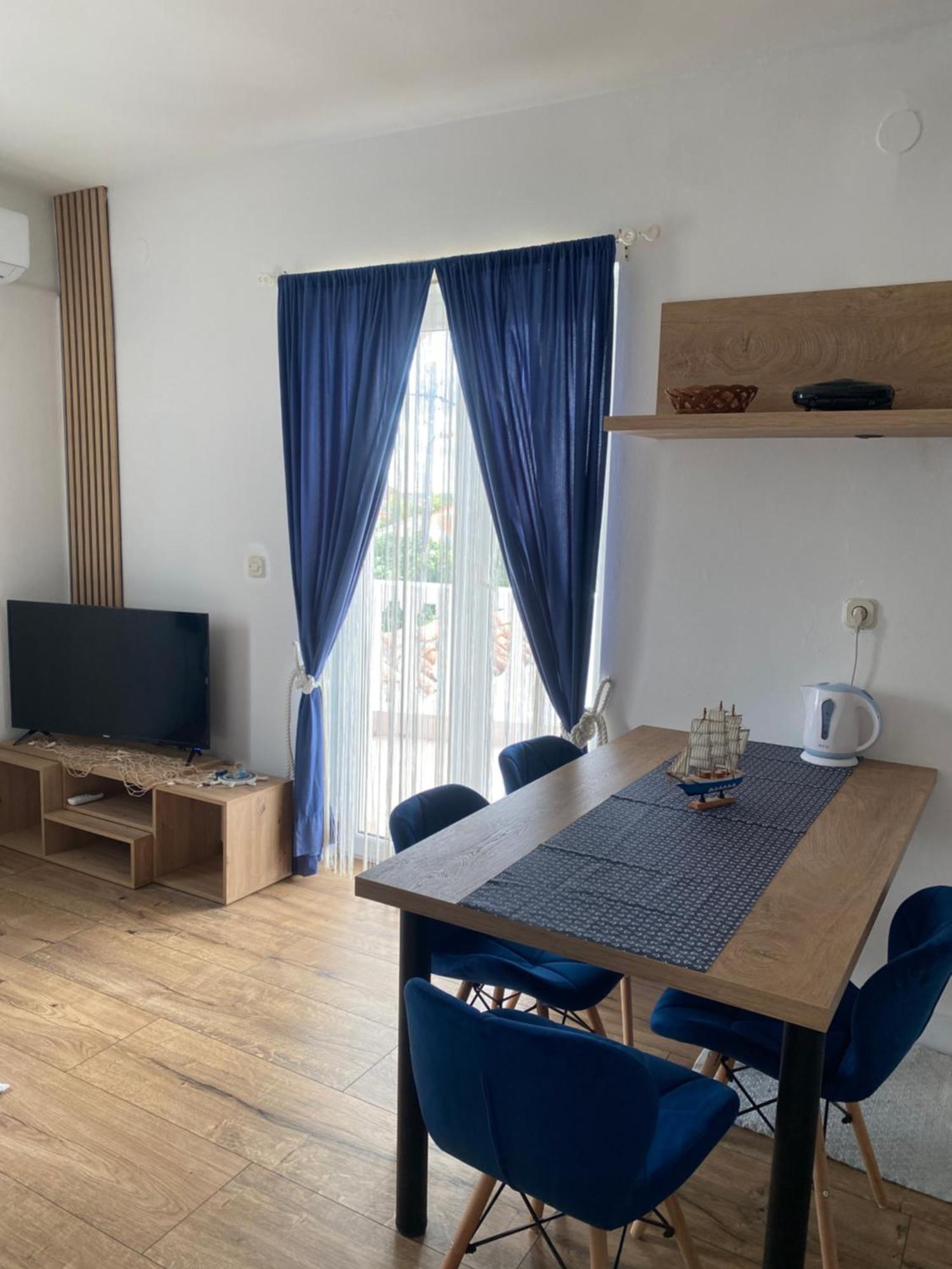 Apartments Villa Dalmatina 沃迪切 外观 照片