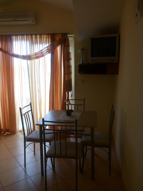 Apartments Villa Dalmatina 沃迪切 客房 照片